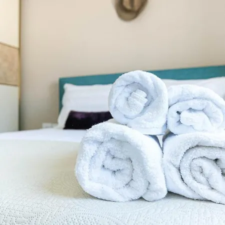 Luxury Central 3 - Cozy, 3 Min Beach *